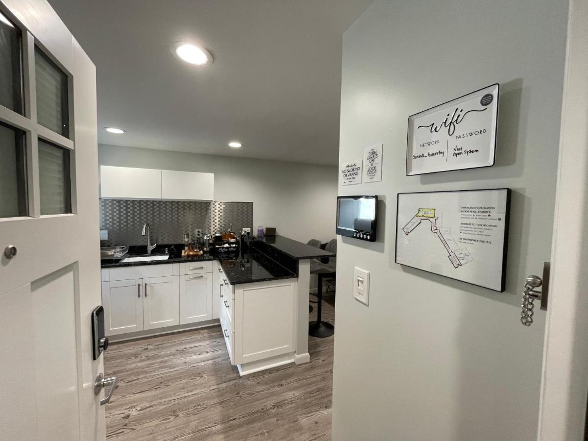 Sonsak - Unit 5 Apartment Шарлотсвил Екстериор снимка